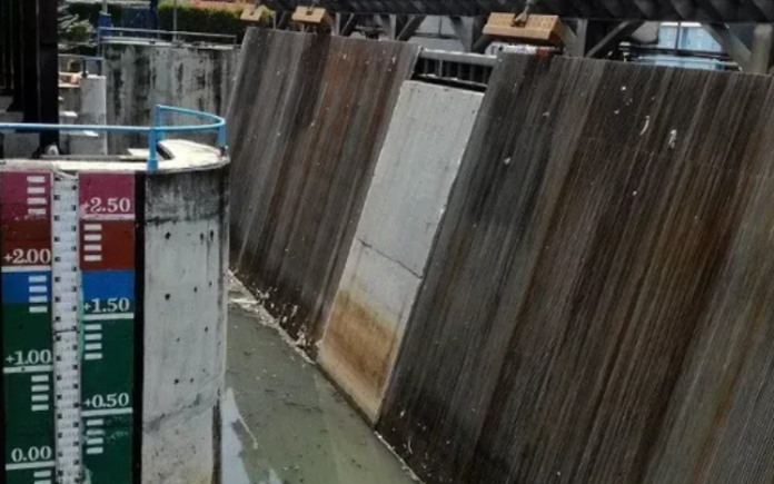 Air di Pintu Pasar Ikan Naik ke Siaga 2, Warga Pesisir Jakarta Diminta Bersiap