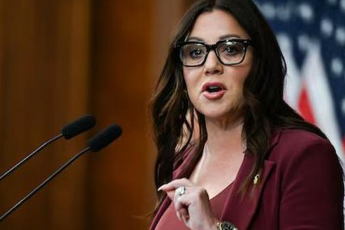 Menaker AS Mundur Terseret Skandal Serius