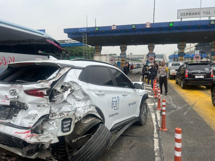 Senggolan Tol Kemayoran, Sopir Livina Lapor Polisi