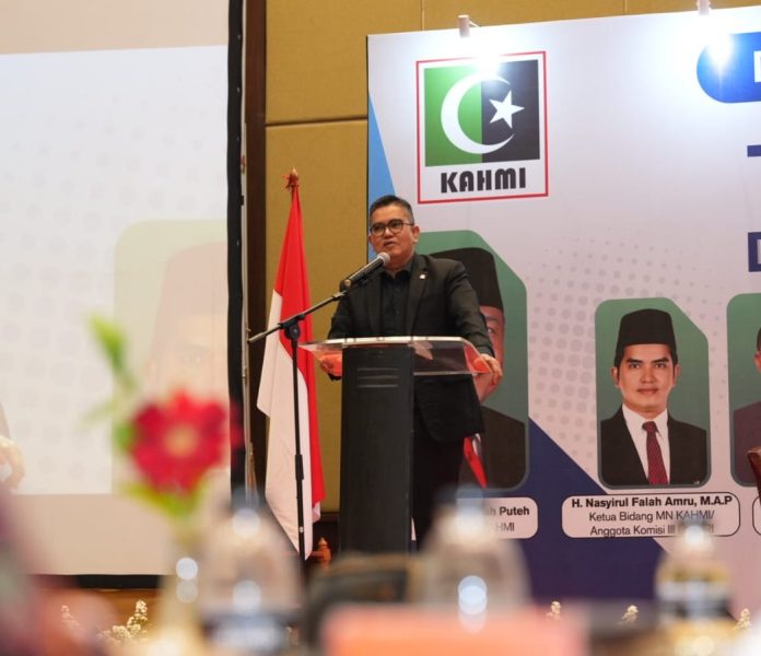 Gus Falah saat Dialog Nasional MN KAHMI membahas legalisasi tambang rakyat dan lingkungan hidup