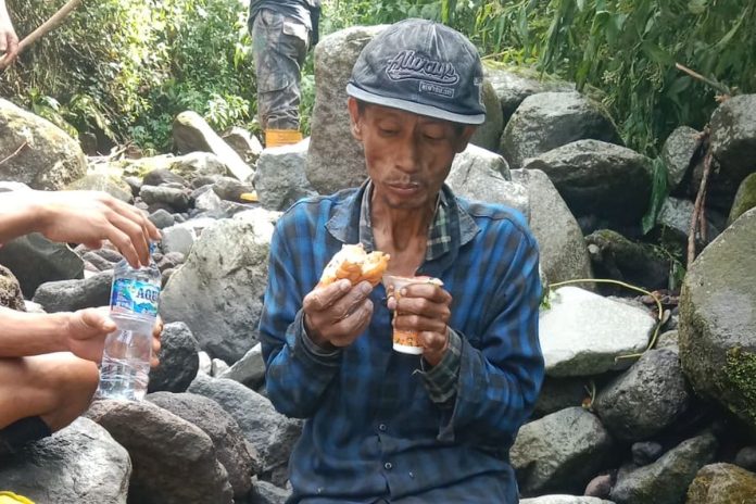 Pria Hilang 3 Tahun Ditemukan Lemas di Gunung Salak