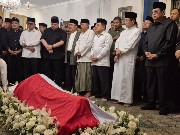 Guruh di Mata Para Tokoh Nasional